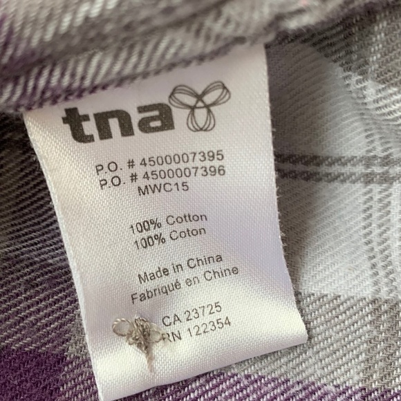 TNA Aritzia Women's Button Down Shirt Plaid Flannel Shirt Classic Purple Size S - Picture 13 of 16